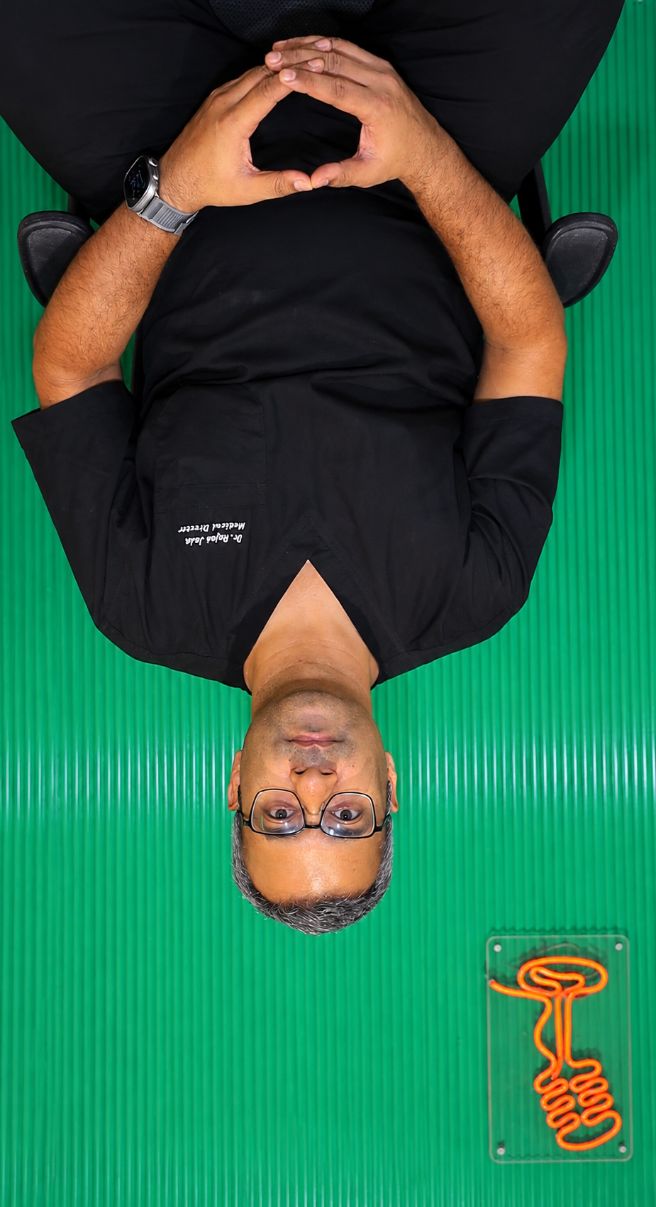 Dr. Rajat Jain in a calm clinical setting